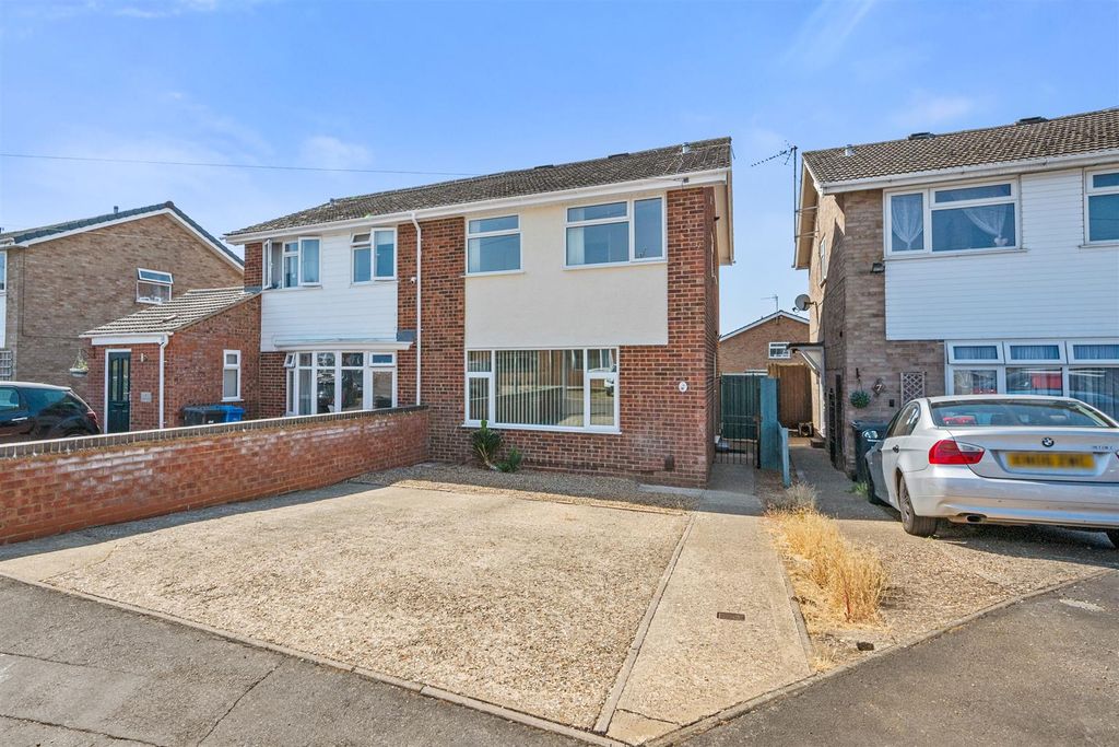 Property photo 1 of 20