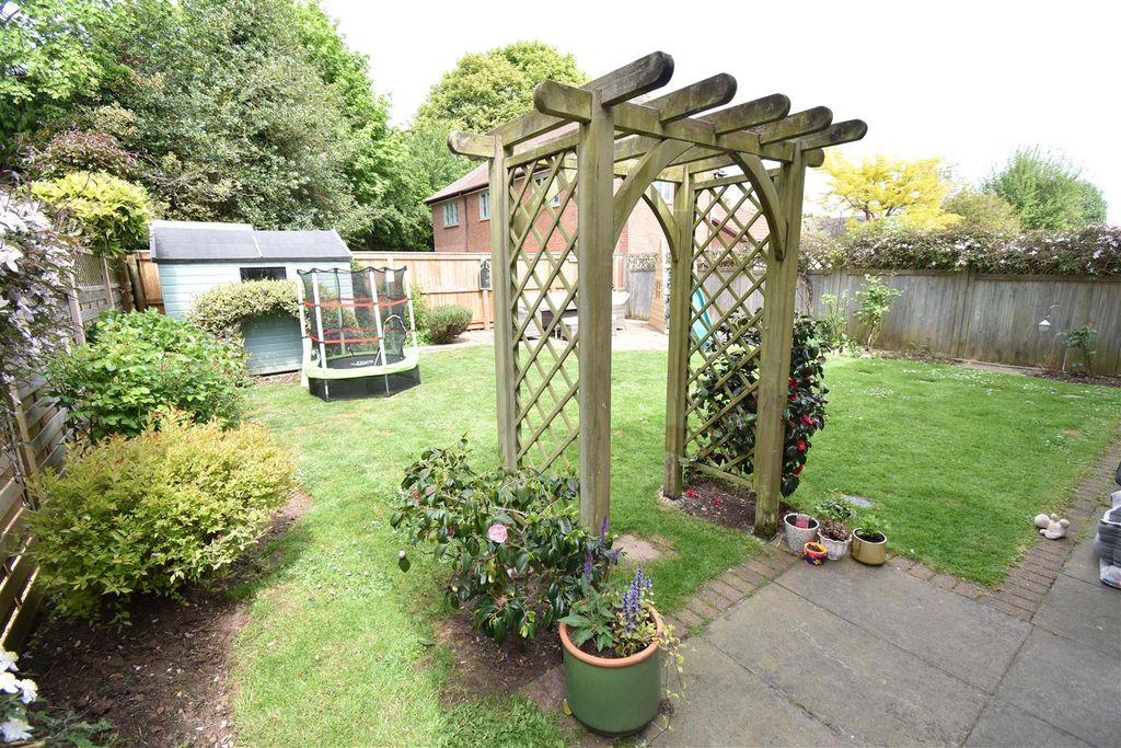 Property photo 2 of 16