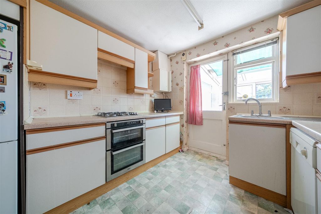 Property photo 3 of 19 1438742-18-69d6858Fe5444.Jpg