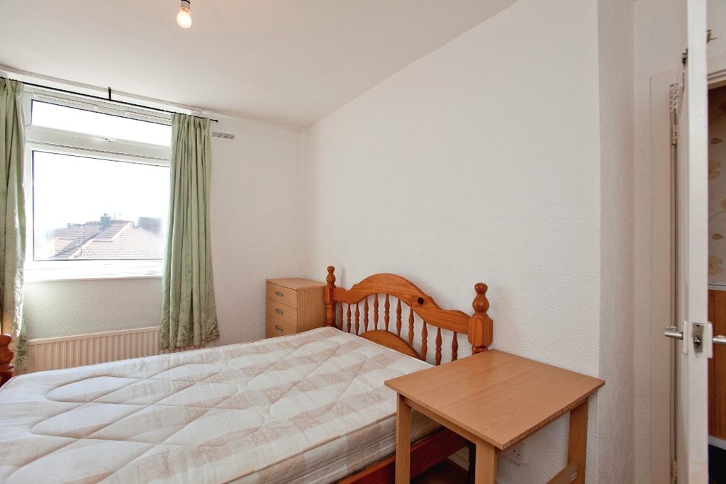 Property photo 2 of 3