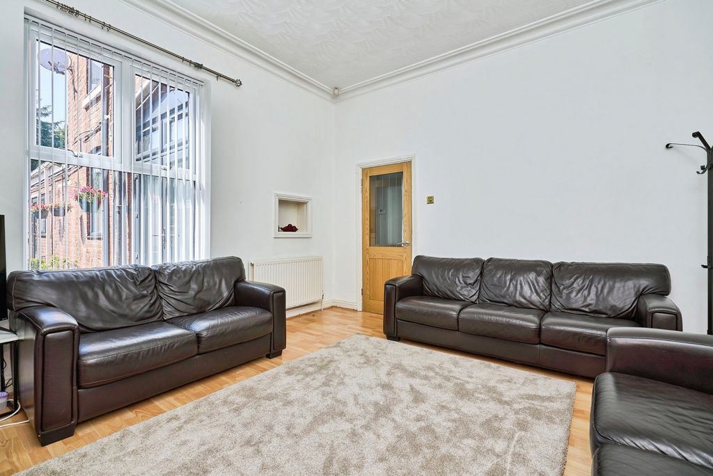 Property photo 3 of 22 Pbox-Img.Jpg