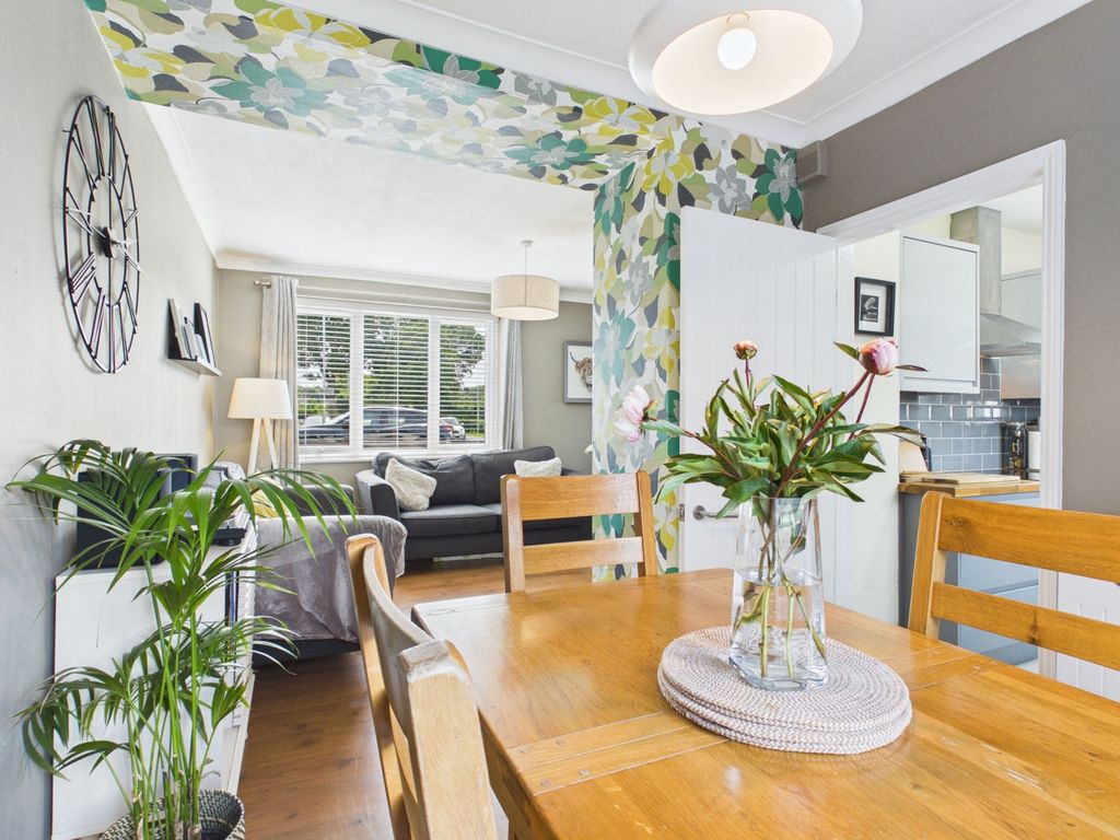 Property photo 3 of 13 Yewtree Lane - Ewemove - Dining Room