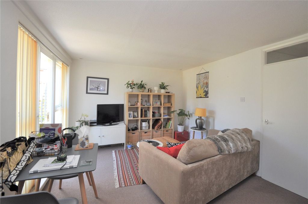 Property photo 2 of 8 Picture No. 07