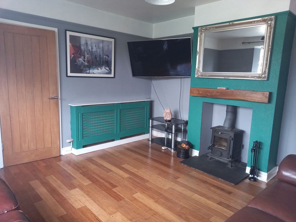 Property photo 3 of 14 Living Room