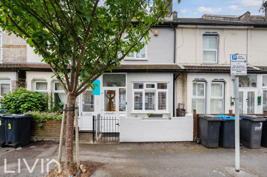 Property photo 1 of 17 1