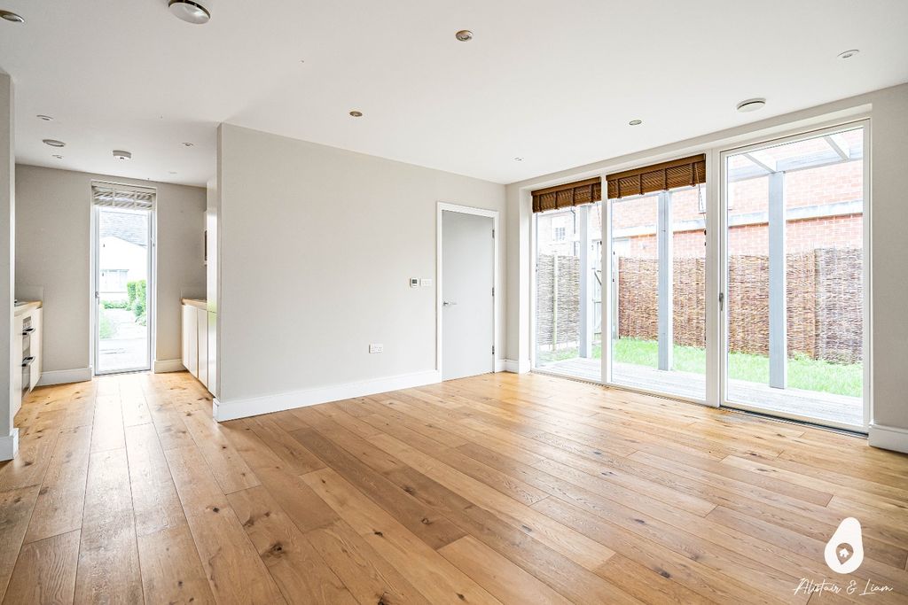 Property photo 2 of 26 5177432