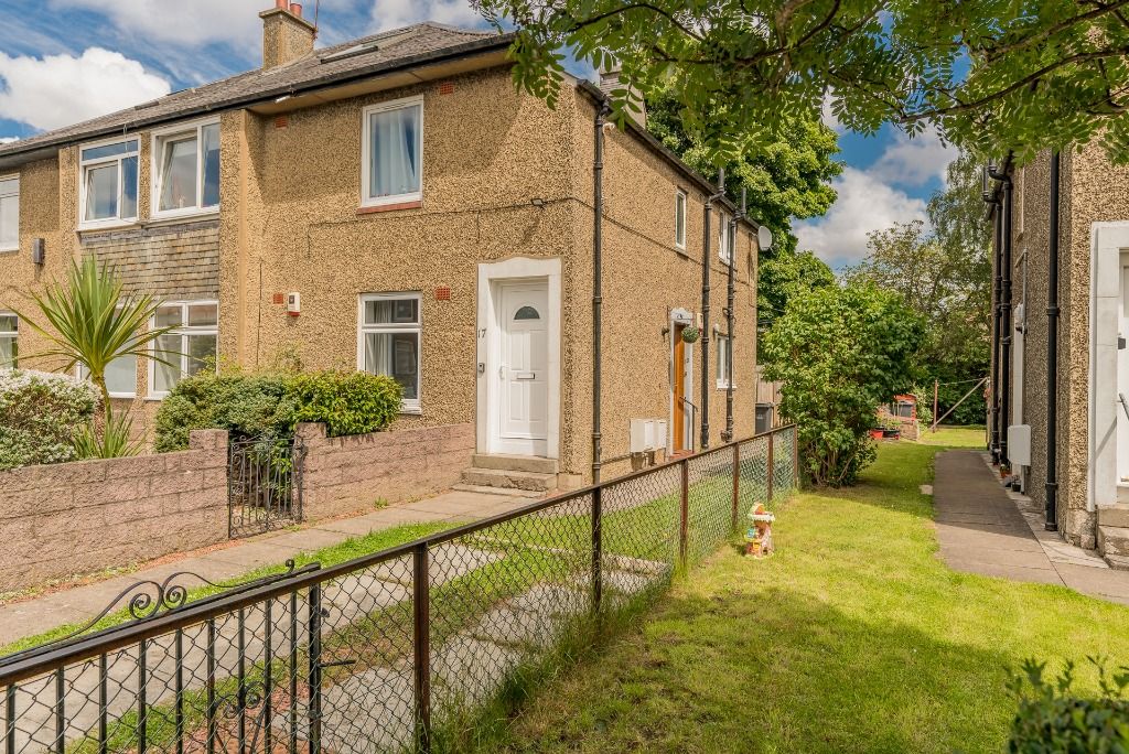 Property photo 2 of 27