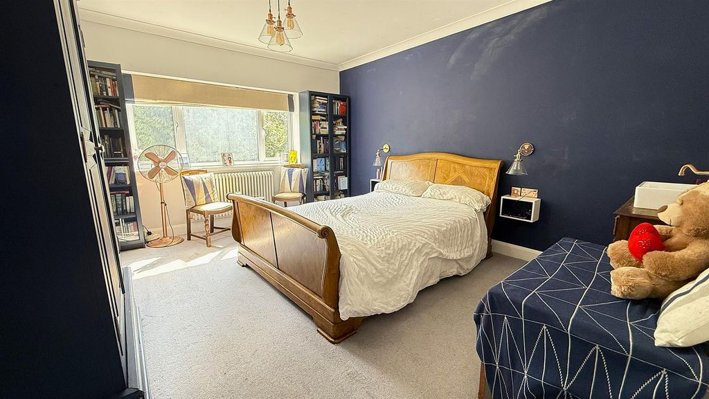 Property photo 3 of 23 11.Jpeg