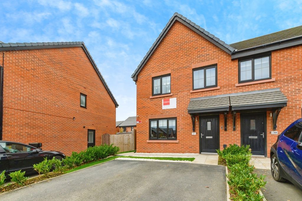 Property photo 1 of 17 Front