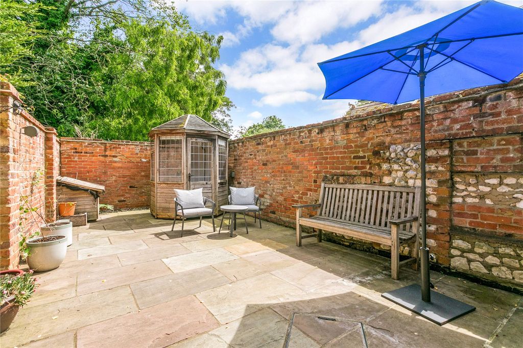 Property photo 2 of 13 Walled Garden