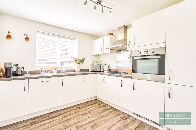 Property photo 2 of 31 Photo 24