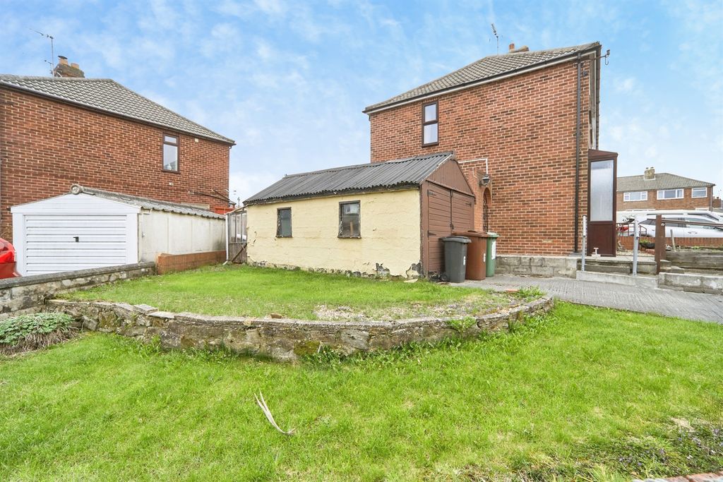 Property photo 2 of 12