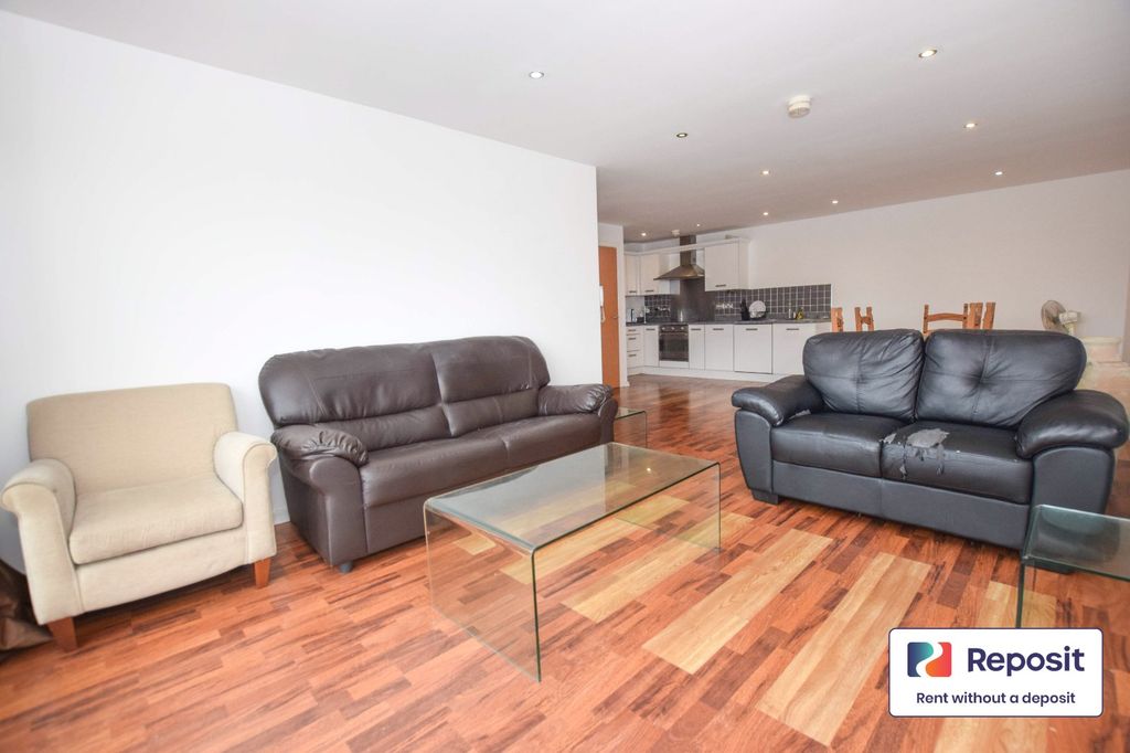 Property photo 3 of 17 Picture No. 24