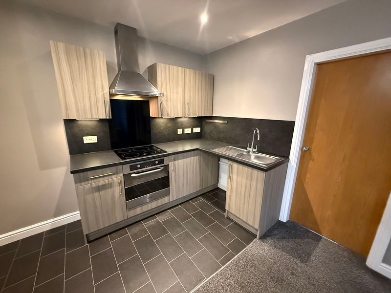 Property photo 3 of 10 Photo 6