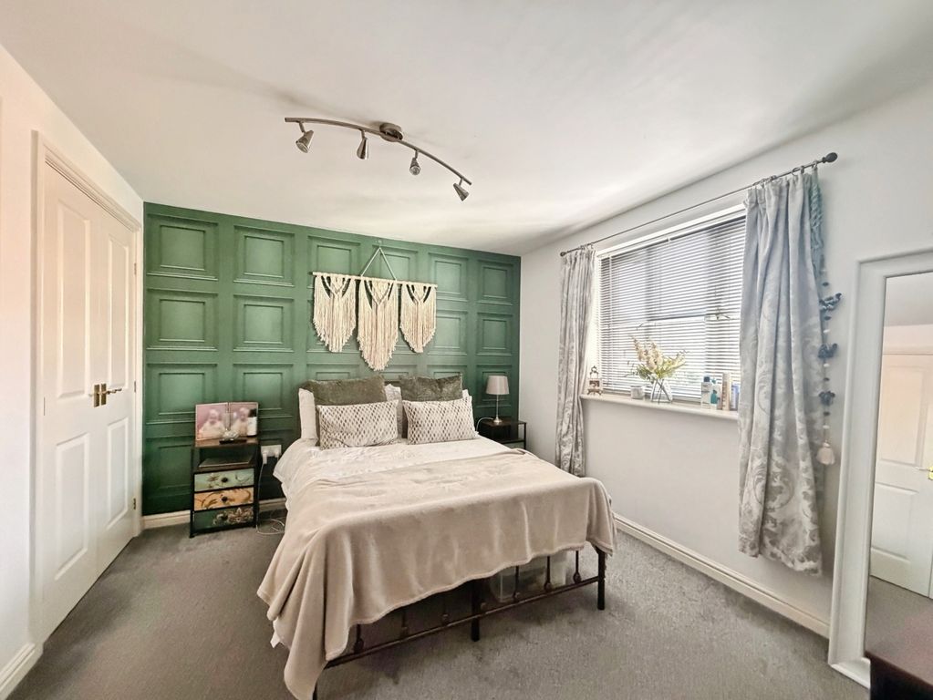 Property photo 3 of 9 Pbox-Img.Jpg