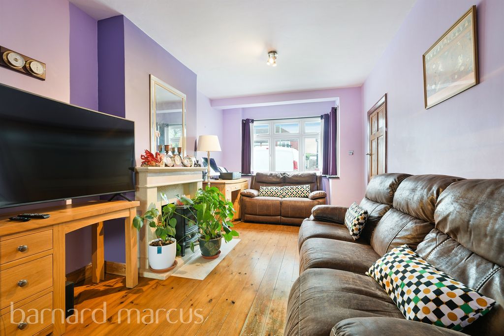 Property photo 2 of 12
