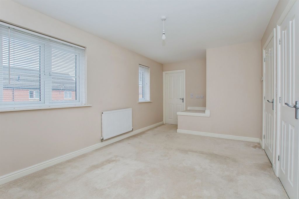 Property photo 3 of 21 Bedroom One