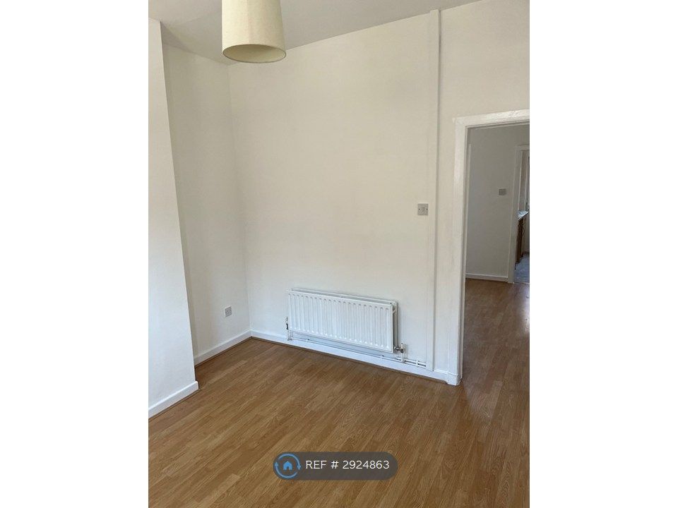 Property photo 2 of 3