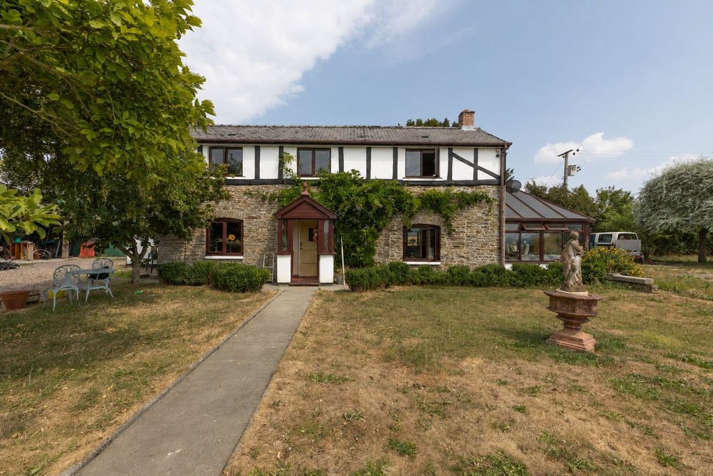 Property photo 1 of 35