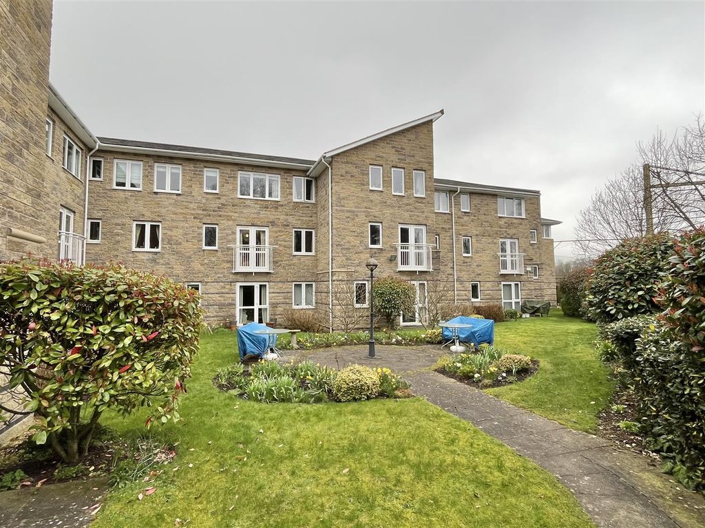 Property photo 2 of 10 Rear View