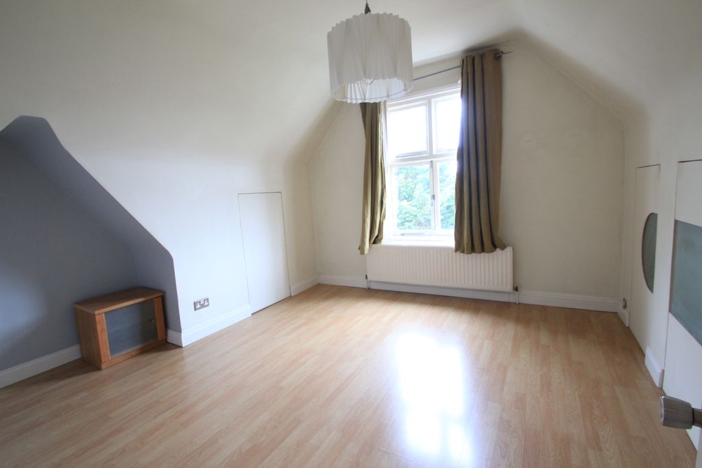 Property photo 3 of 7 Bedroom