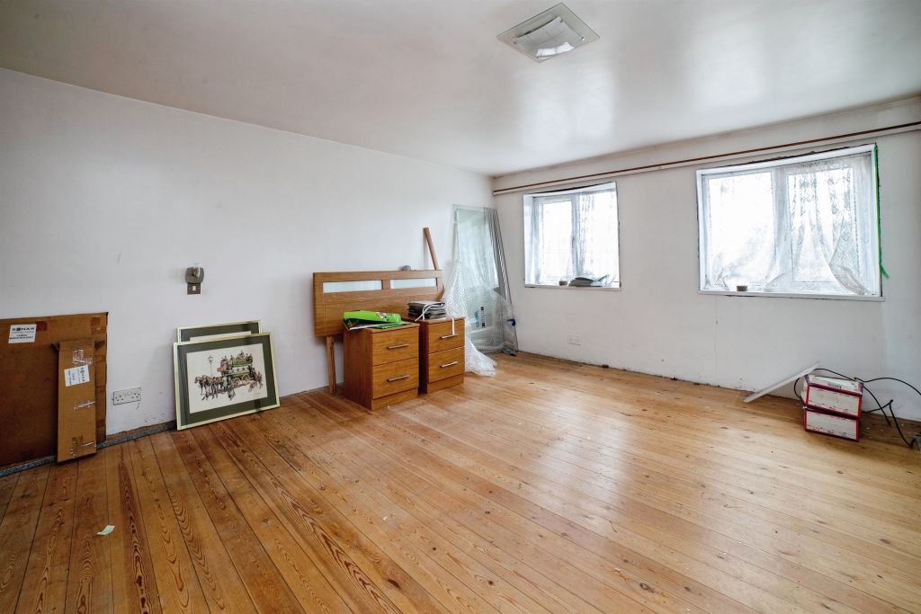 Property photo 3 of 20