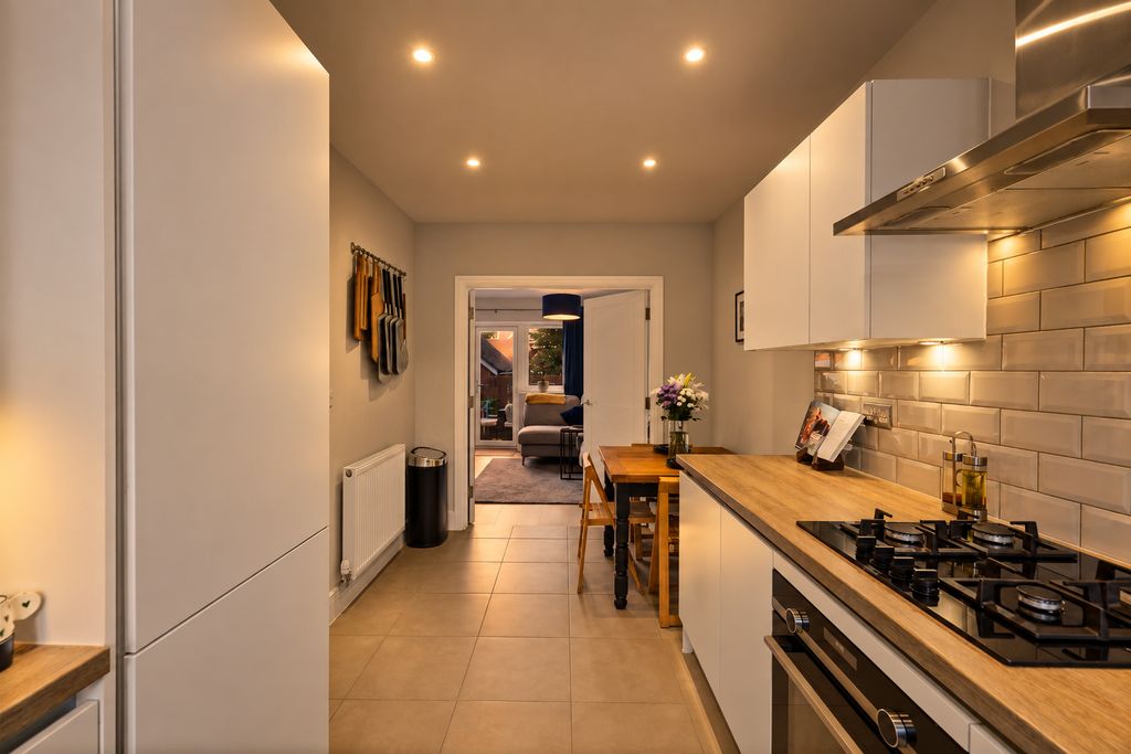 Property photo 2 of 26 Twilight1.Jpg