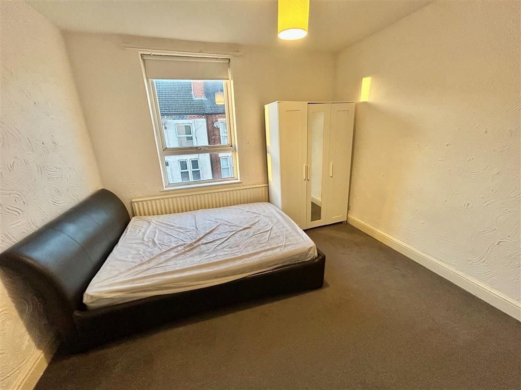 Property photo 2 of 8 Image