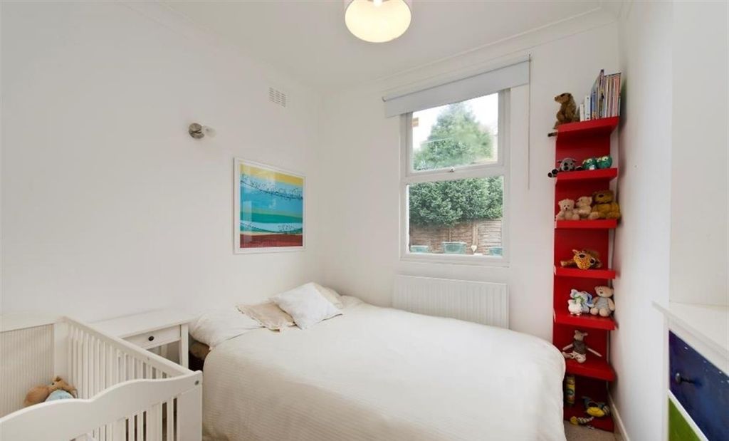 Property photo 2 of 6 4