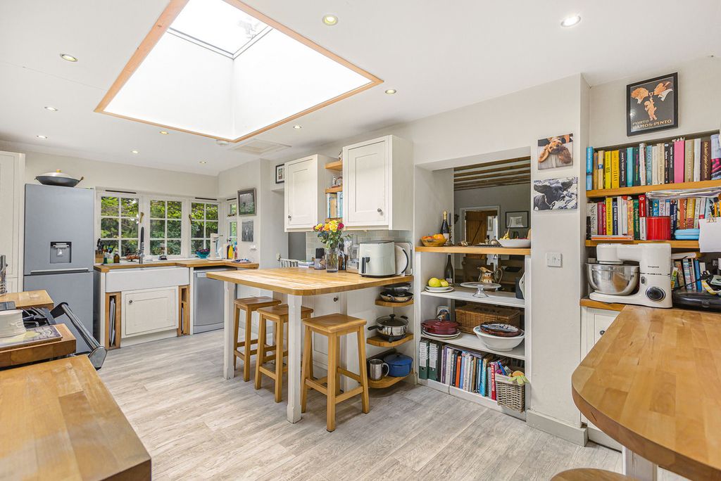 Property photo 2 of 49