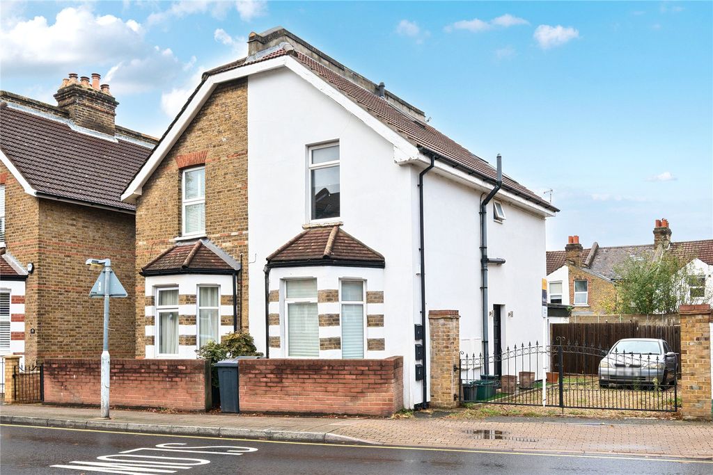 Property photo 2 of 9 Picture No. 15