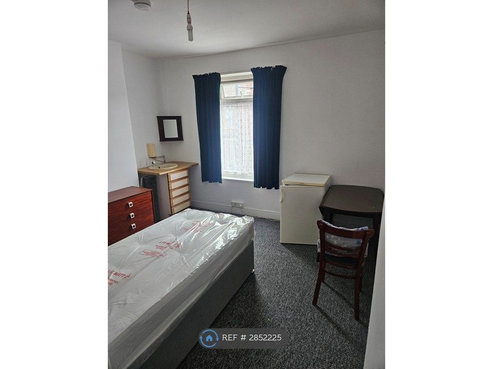 Property photo 3 of 6