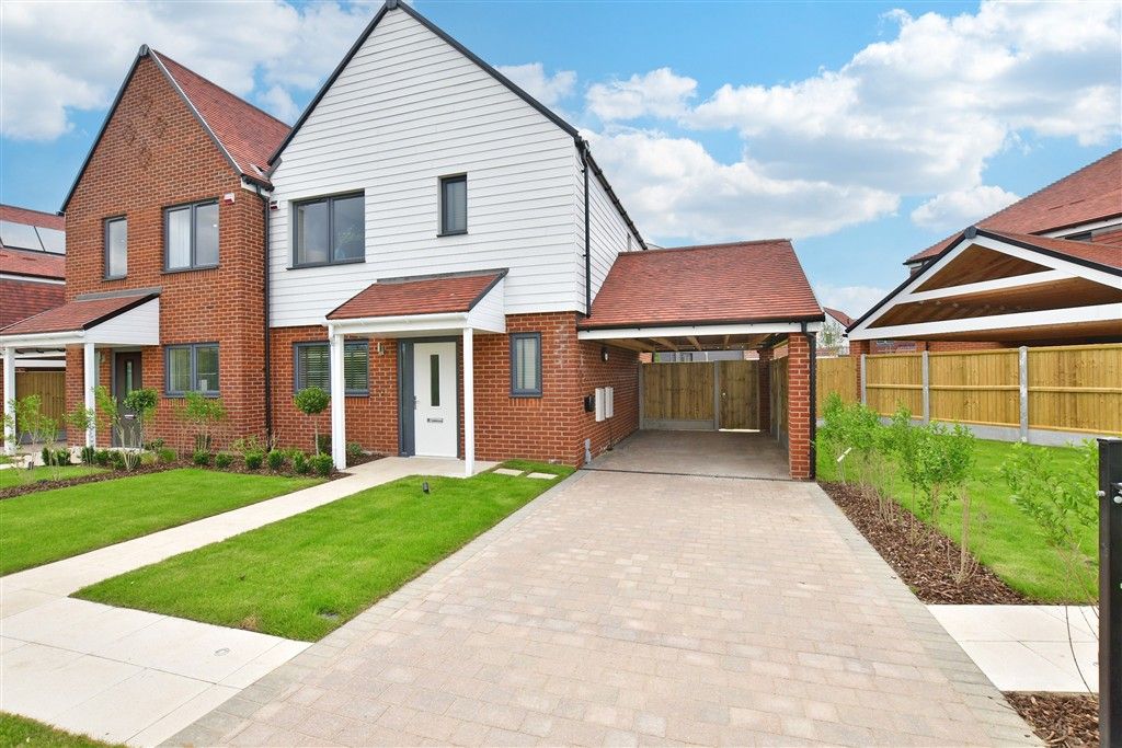 Property photo 1 of 7 Front