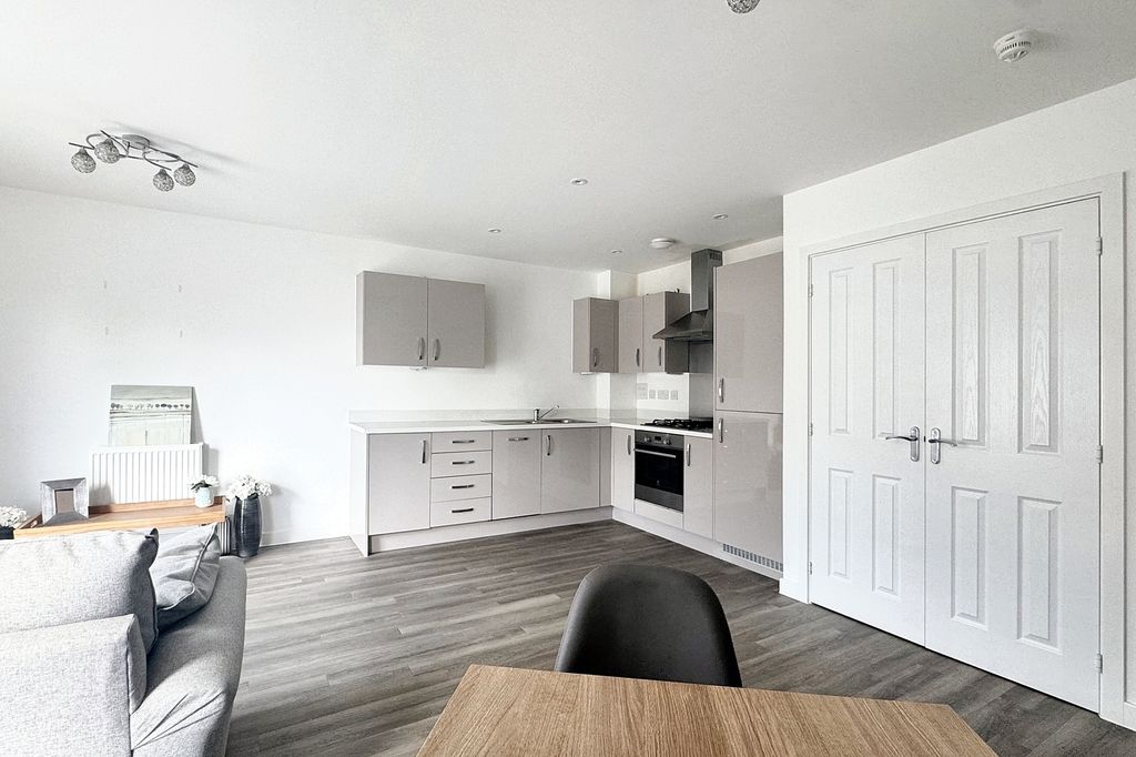 Property photo 2 of 14 Img_2091