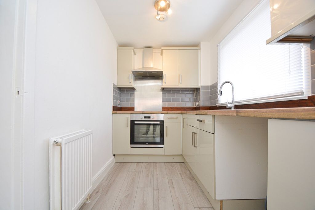 Property photo 2 of 10 5233925