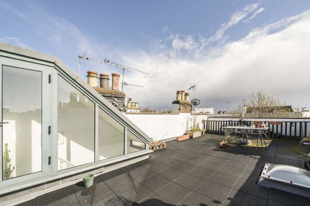 Property photo 2 of 6