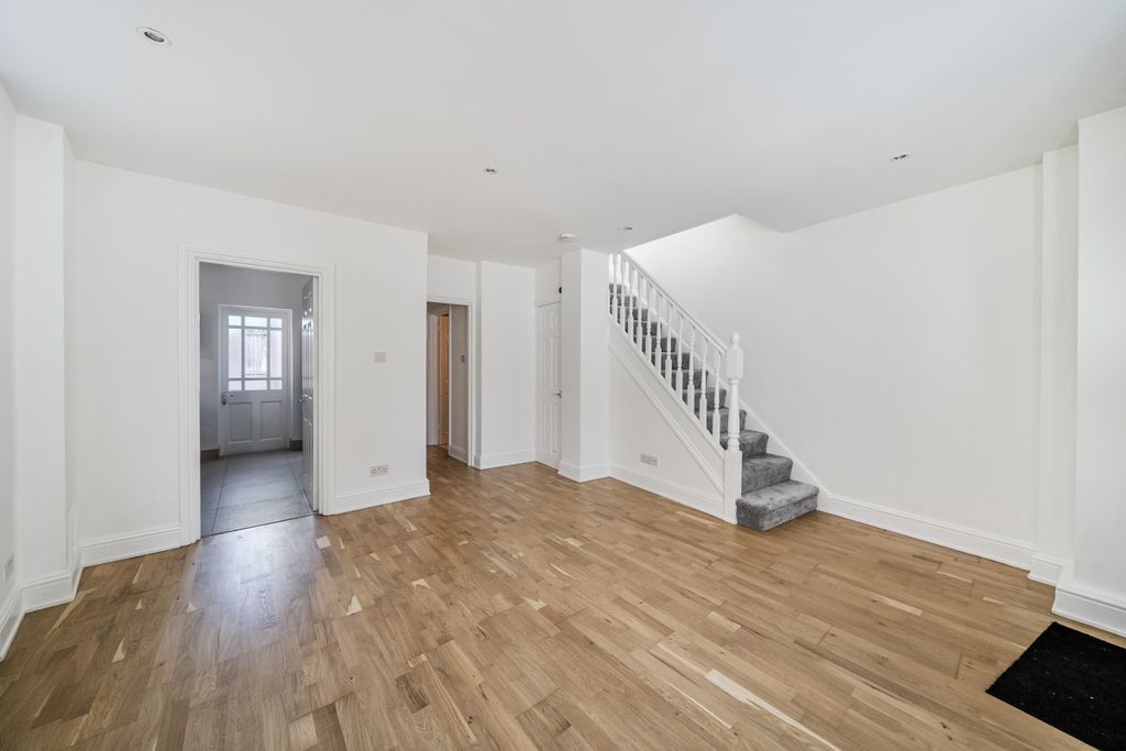 Property photo 3 of 18 1485841 (6)