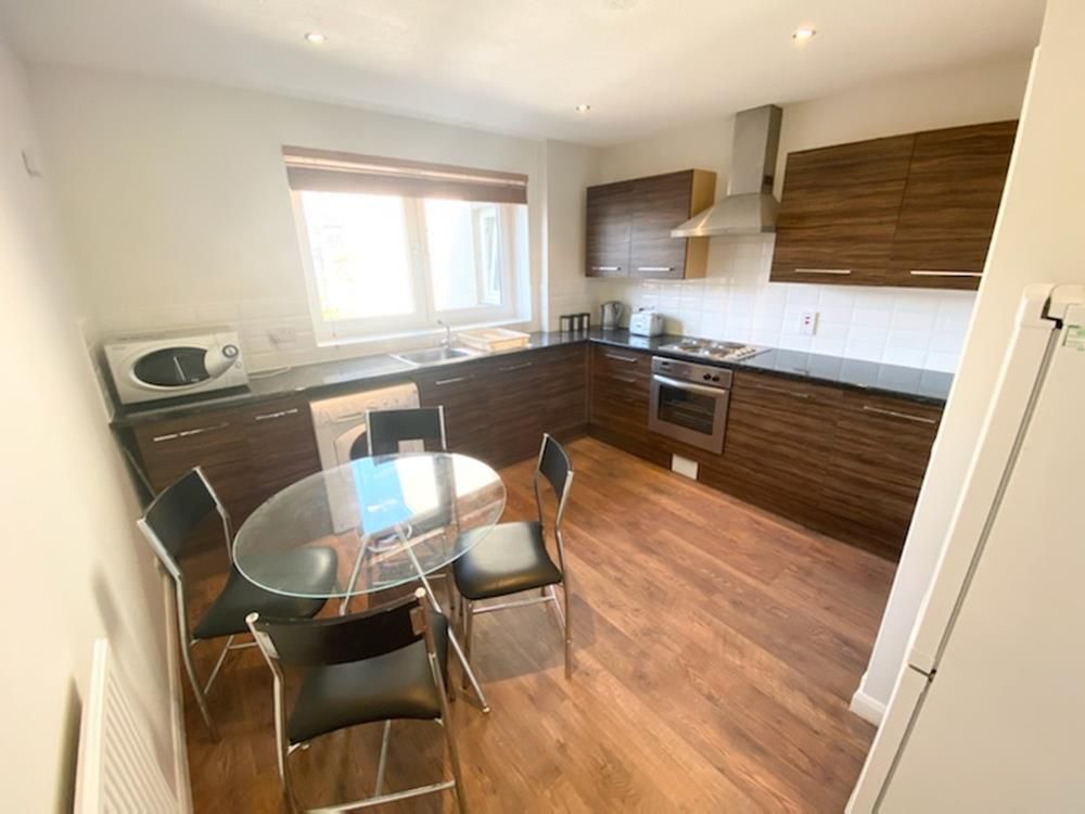 Property photo 1 of 14 Kitchen