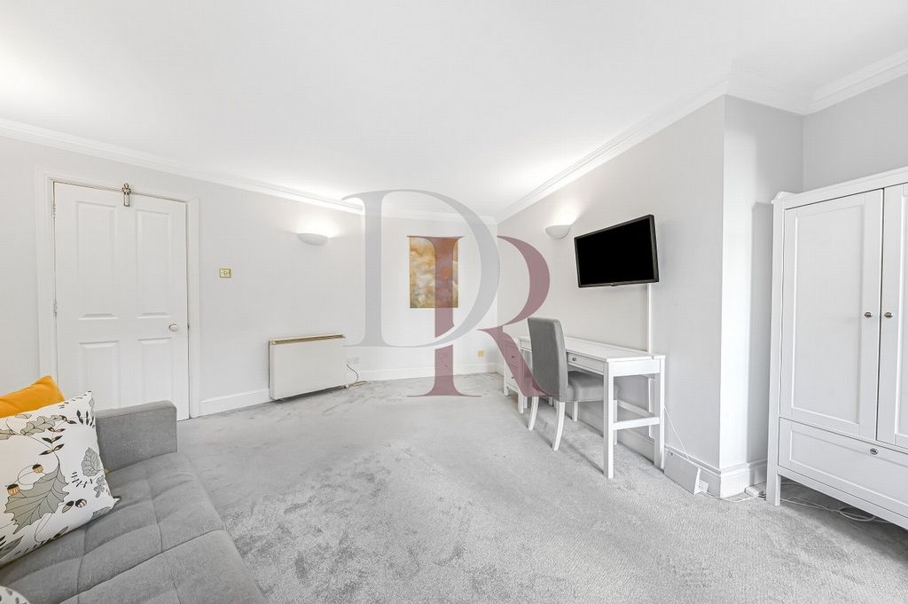 Property photo 2 of 17 Reception Room
