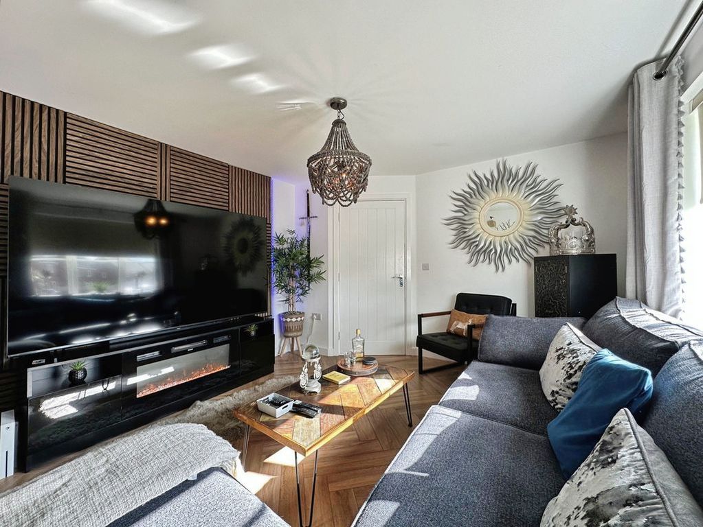 Property photo 3 of 20 Photo 17