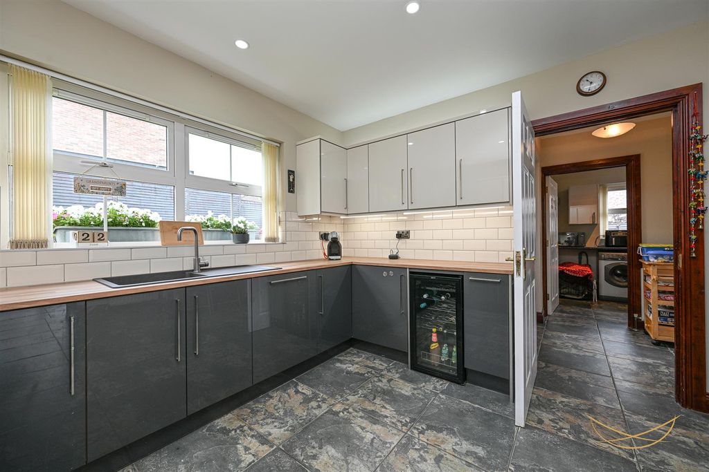 Additional image 20 of 4 bed detached house for saleDermont Crescent, Newtownabbey BT36