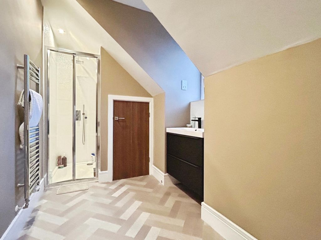 Property photo 1 of 28 Pbox-Img.Jpg