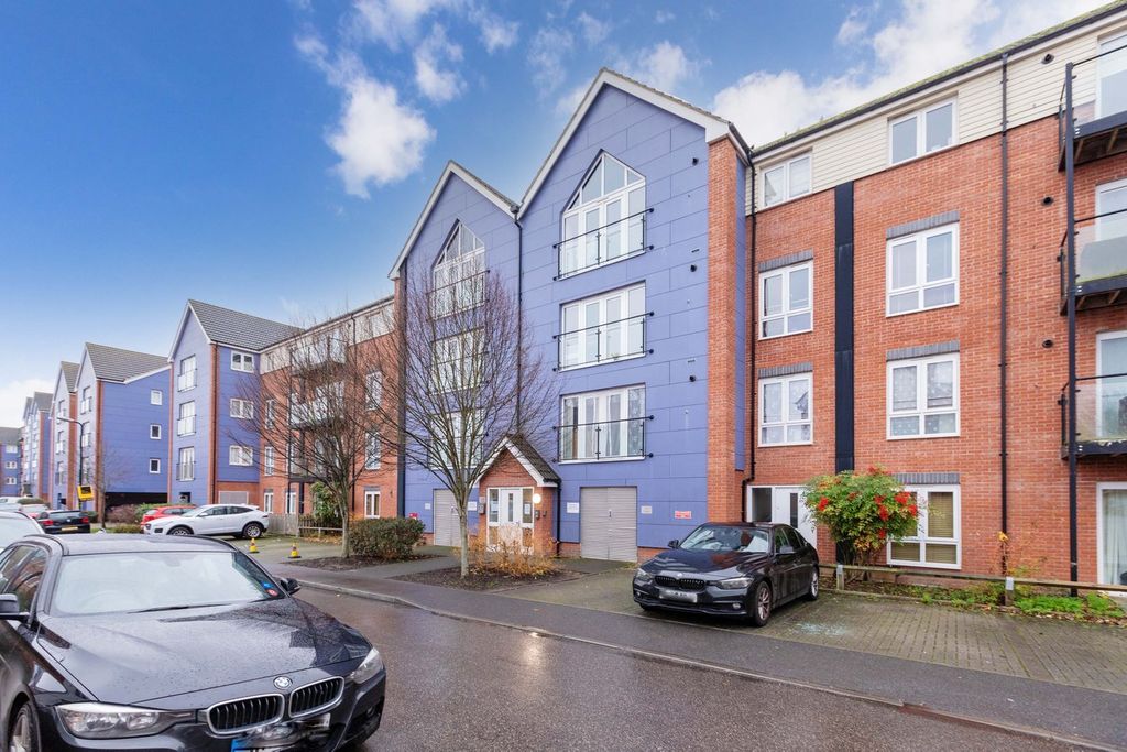 Property photo 1 of 12