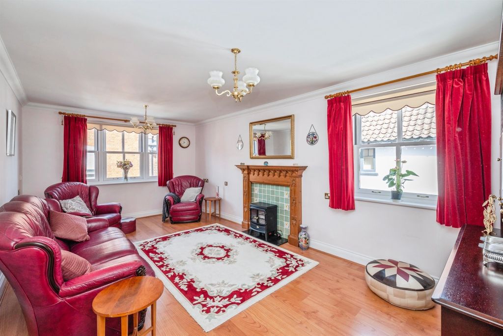 Property photo 2 of 12