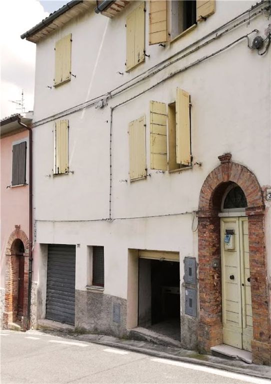 Property photo 2 of 14 Facade