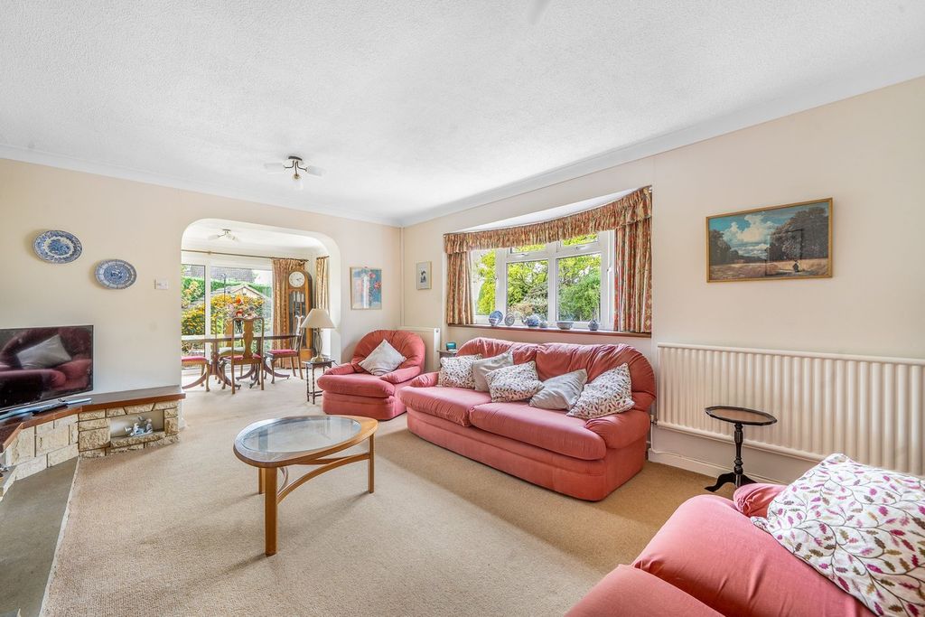 Property photo 2 of 20