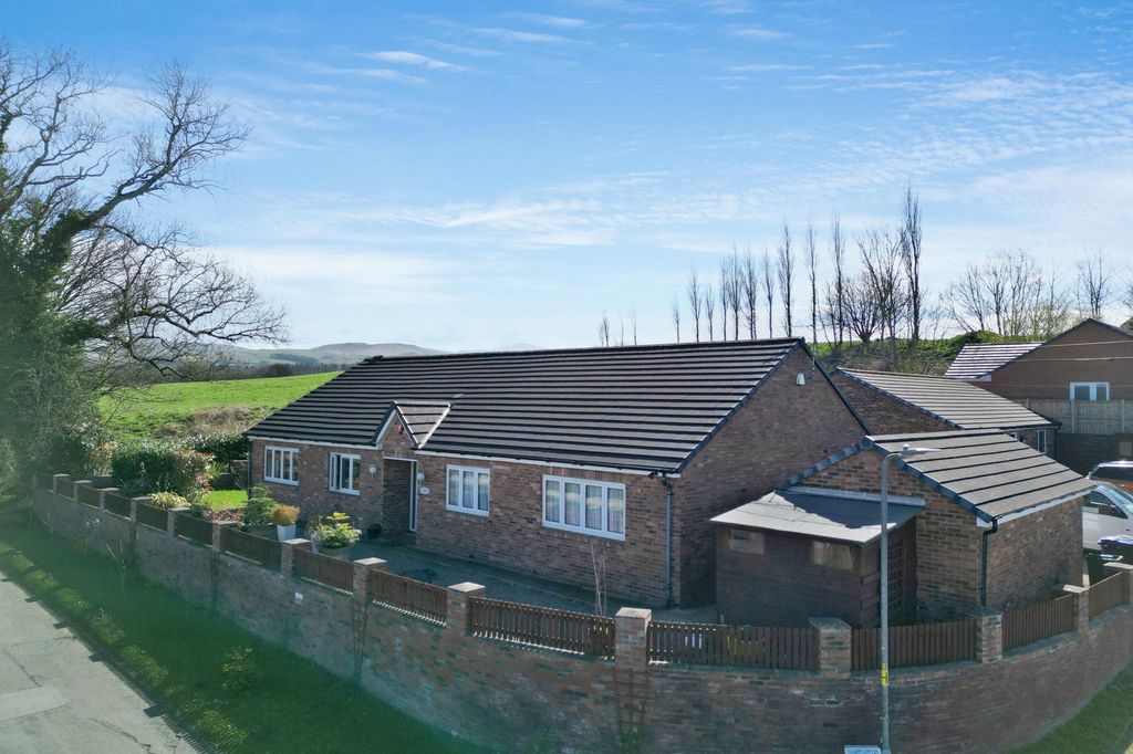 Property photo 1 of 27