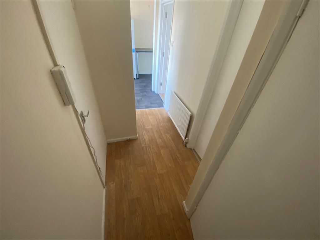 Property photo 2 of 8 Image