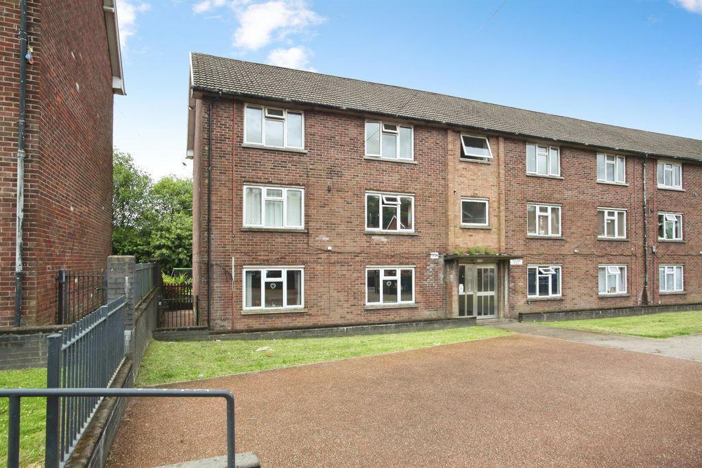Property photo 1 of 11
