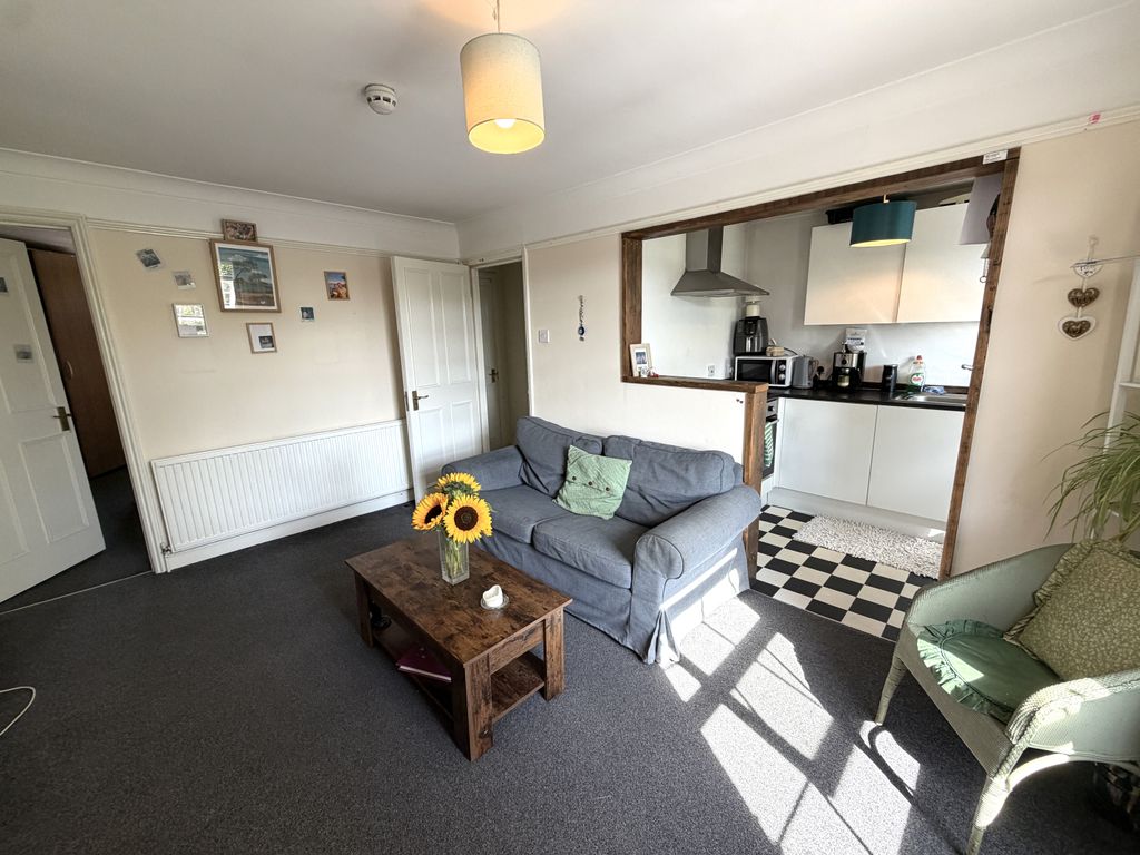 Property photo 3 of 6